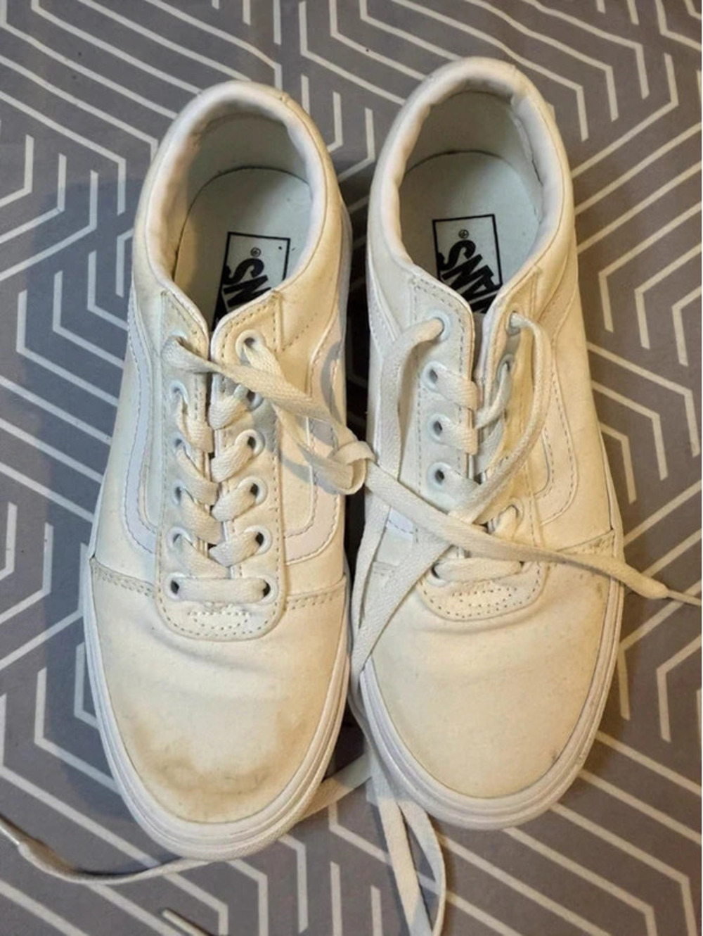 Vans White Sidestripe Low Top Sneakers Women’s Size 8